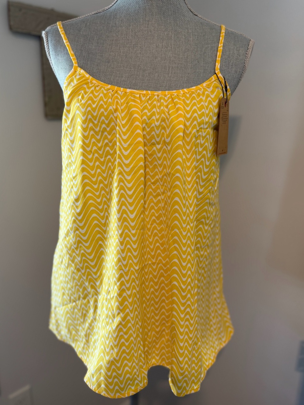 FARWEST Adjustable Spaghetti Strap Smocked Back Tank Top Size M
